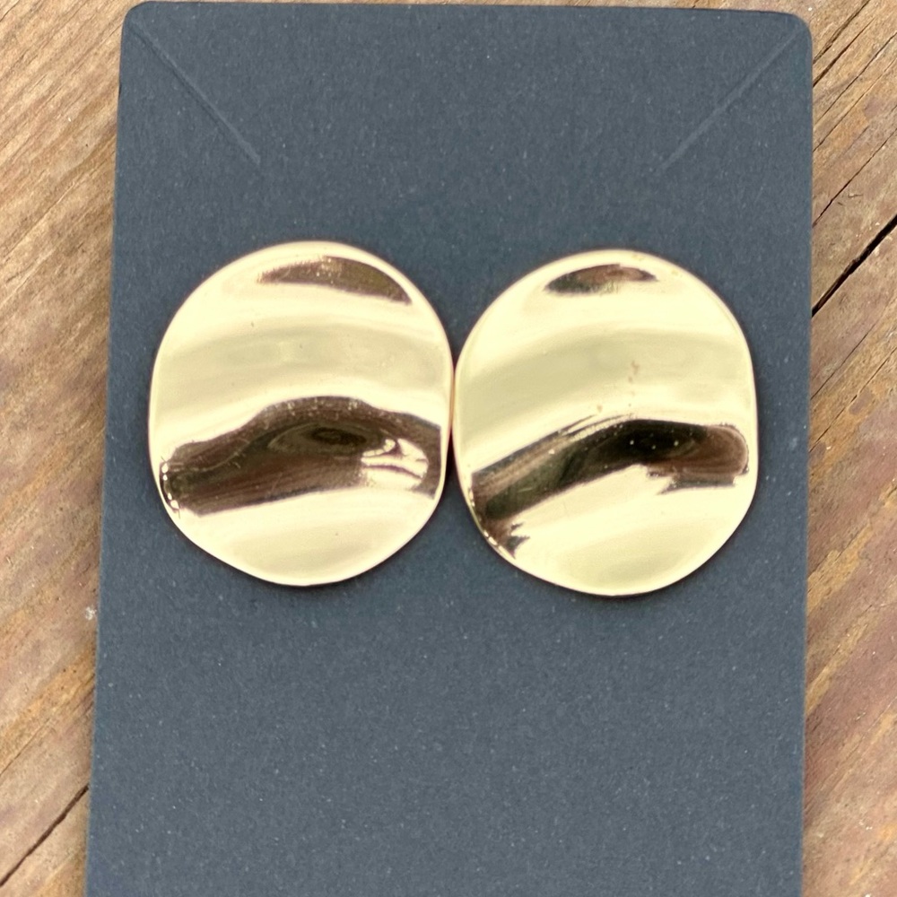 Vintage Inspired Gold Statement Earrings - NEW
